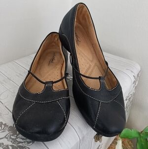 Natural Soul Nayana By Naturalizer Genuine Leather Women's Flats, size 9,5